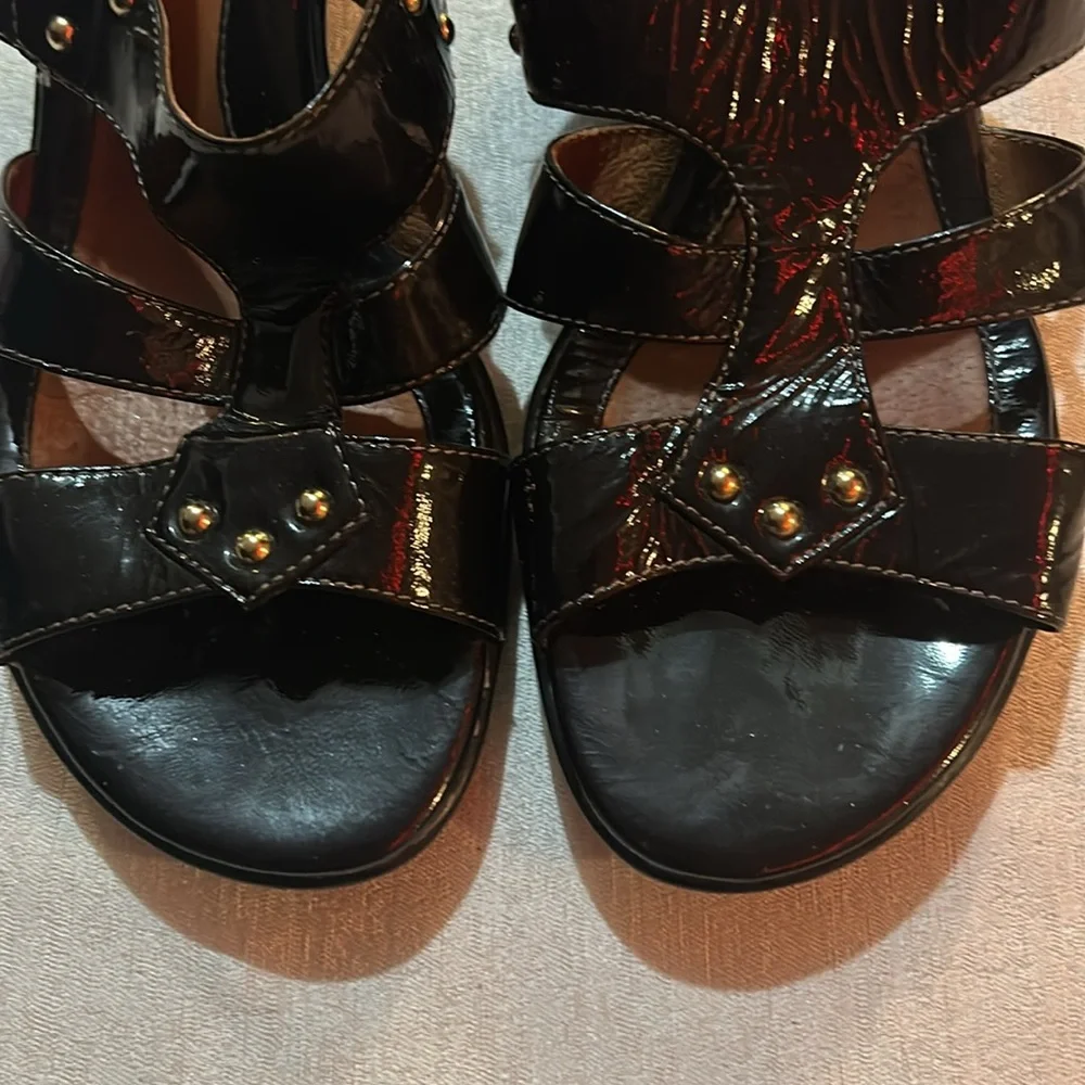 Sofft Patent Leather Black Wedge Studded Sandals Comfort Size 10 Preowned